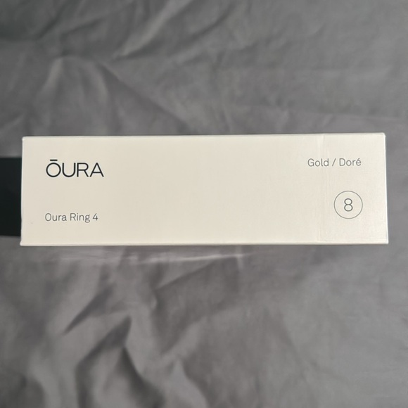 Oura Ring 4 Gold Size 8 - Picture 2 of 4